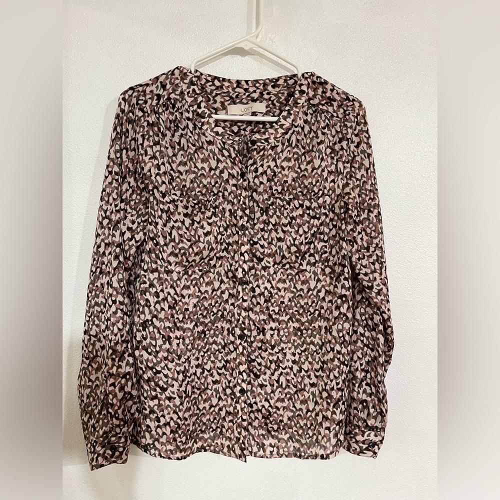 Loft long sleeve to top NWOT size S light material button down